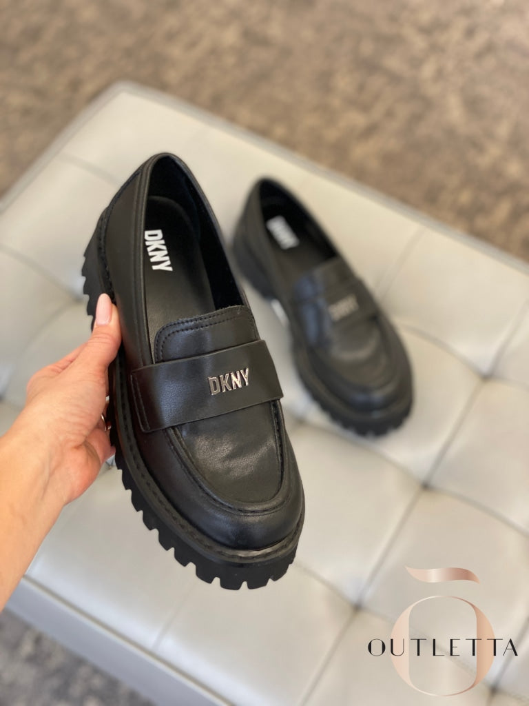 Womens Gibbous Slip-On Lug Loafer Flats - Black 5 Shoes
