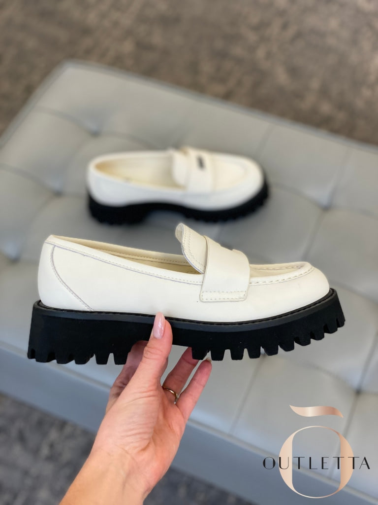 Womens Gibbous Slip-On Lug Loafer Flats - Egg Nog Shoes