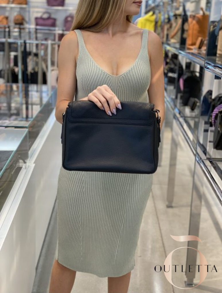 Groove Medium Messenger Bag Handbags