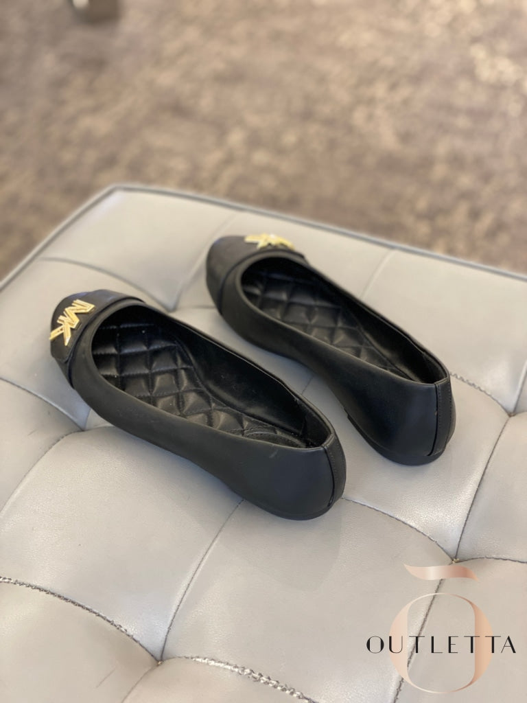 Womens Jilly Round Toe Ballet Flats - Black Shoes