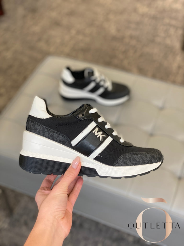 Womens Mabel Trainer Lace-Up Sneakers - Black 5 Shoes